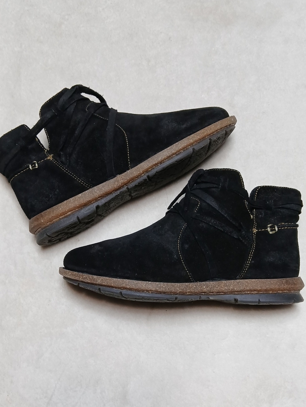 Born Tarkiln Black Suede Chukka Boots for Womans Size 7.5